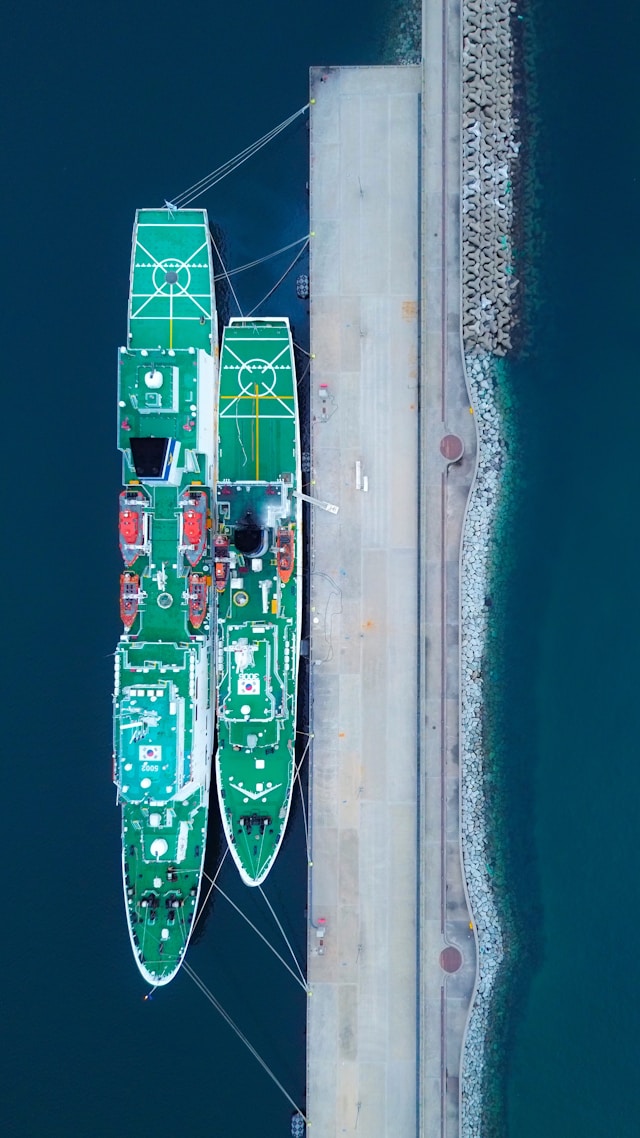 Offshore oil platform operations